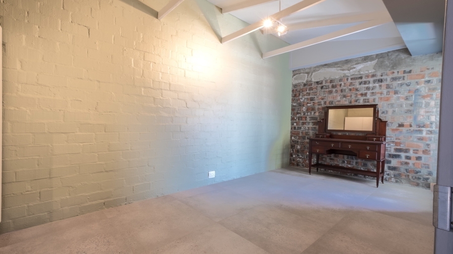 2 Bedroom Property for Sale in Woodstock Western Cape